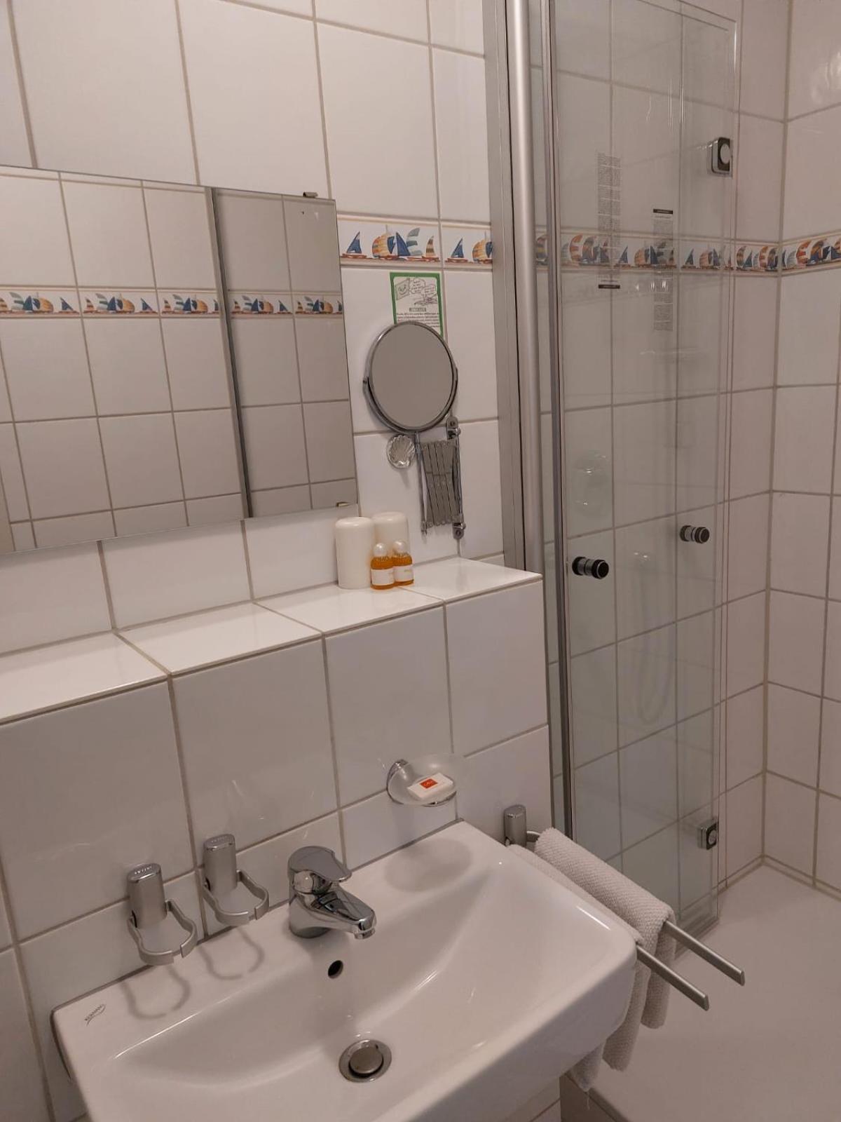 Schwabenstuben Doppelzimmer Meersburg Kültér fotó